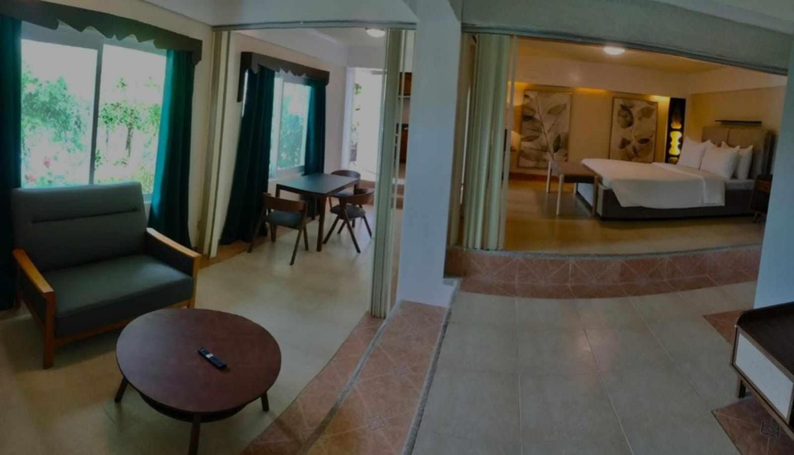 Breakfast At Monaco - Palais Boracay Hotel Manoc-Manoc Luaran gambar
